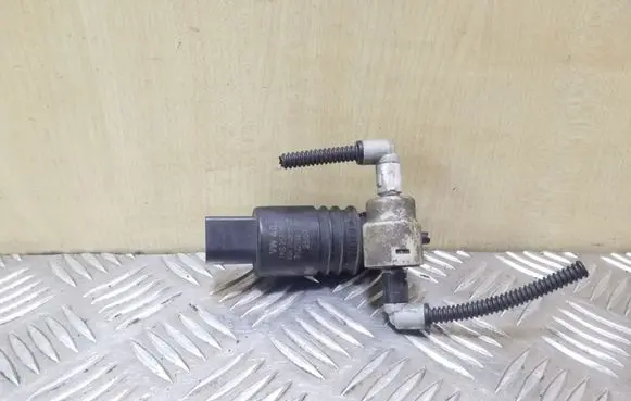 Skoda Fabia Mk2 (5J) Windscreen/windshield washer pump 1K6955651