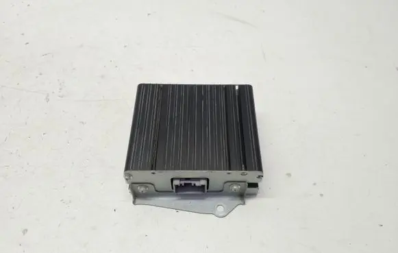 Chrysler Town u0026 Country V Sound amplifier 05026408AB