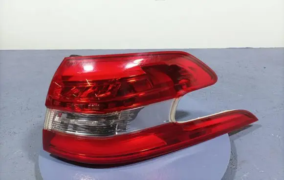 Peugeot 308 Rear/tail lights 9678093880