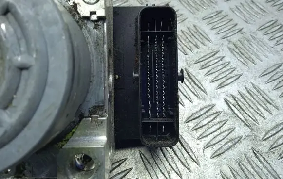 Mercedes-Benz GLC X253 C253 ABS control unit/module A2539011400