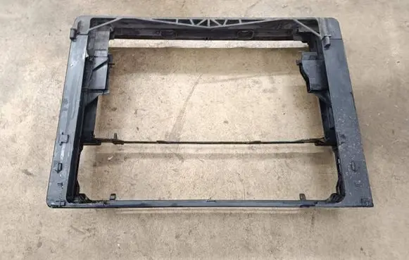 BMW 7 F01 F02 F03 F04 Radiator support slam panel bracket 17517804619 17107804619