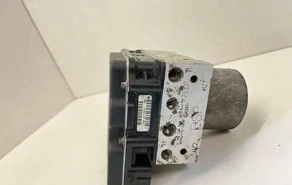 Audi A4 S4 B8 8K ABS Pump 8K0907379BF 0169U0562