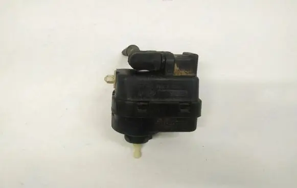 Renault 19 Headlight level adjustment motor 