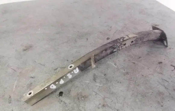 Audi A8 S8 D3 4E Fender mounting bracket
