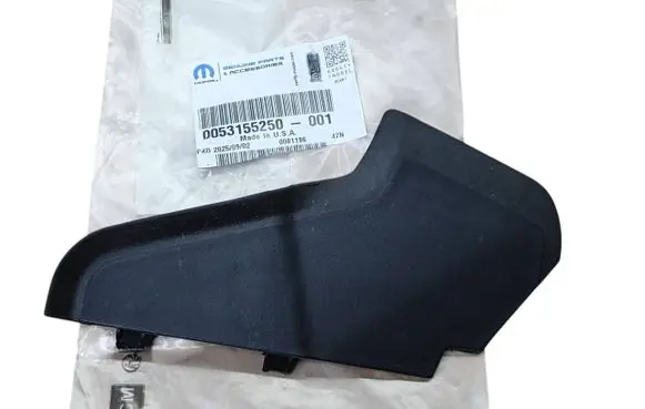 Dodge Challenger Tail light part 68175180AA