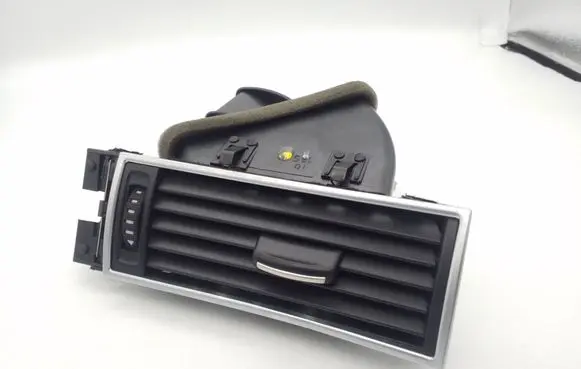 Audi A6 S6 C6 4F Dashboard side air vent grill/cover trim 4F1820902D