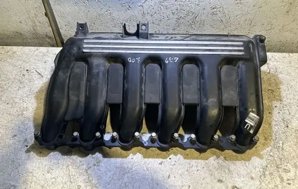 BMW 5 E39 Intake manifold 7789329