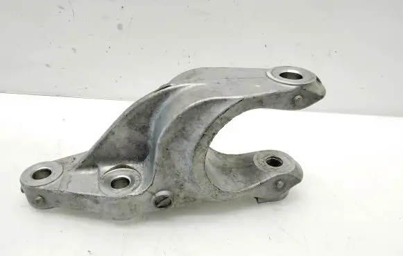 Suzuki Swift III Gearbox mounting bracket 39E102032D 52R0