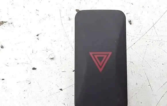 Nissan Leaf I (ZE0) Hazard light switch