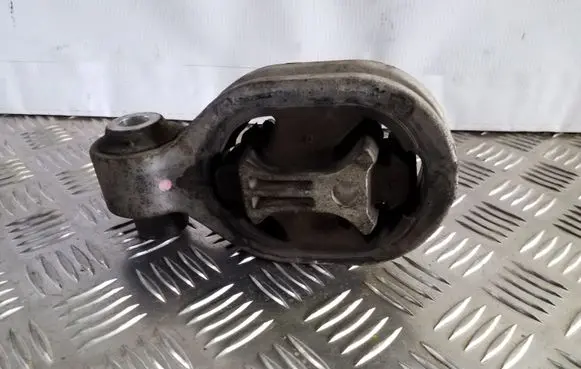 Nissan Juke I F15 Engine mount bracket A8653110A