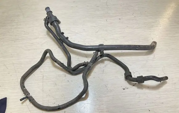 Audi A3 S3 8P Engine coolant pipe/hose 1K0122101Q