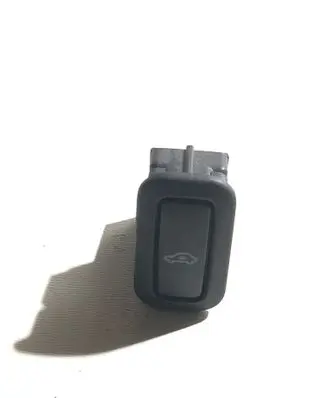 Volkswagen Tiguan Alarm switch 6Q0962109A