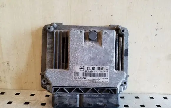 Volkswagen PASSAT CC Engine control unit/module 03L907309AE 0281017946