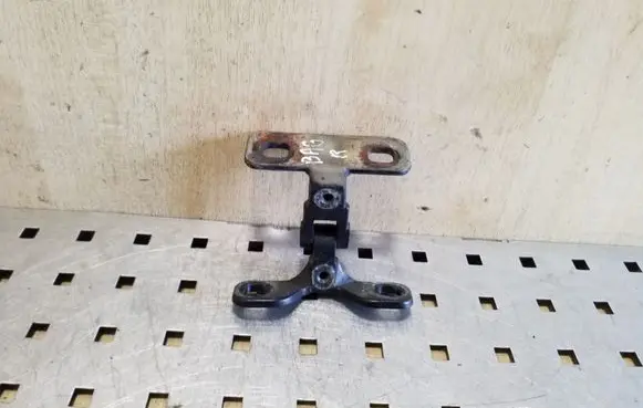 BMW X5 E53 Tailgate/trunk/boot hinge 8247667