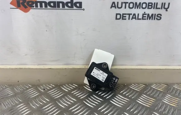 Nissan X-Trail T30 ESP acceleration yaw rate sensor 47931AL70A