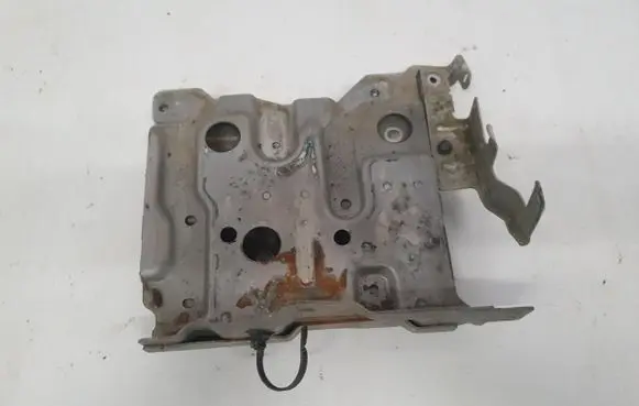 Nissan Qashqai Battery box tray 