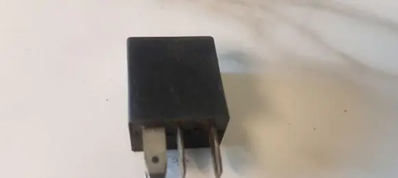 Jeep Grand Cherokee (WJ) Other relay 04671167 1031A11C