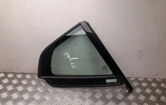 Volvo XC40 Rear door window/glass frame 32244804