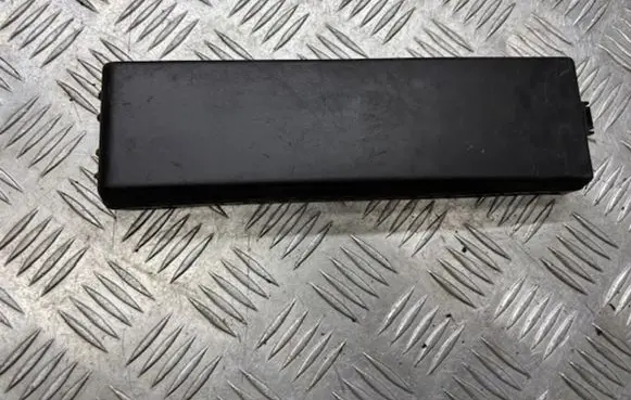 Lexus IS 220D-250-350 Fuse box cover 8266253100