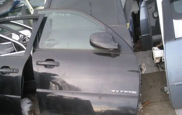 SsangYong Rexton Front door