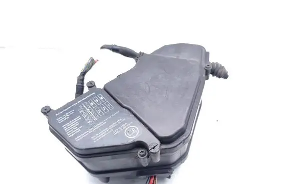 Porsche Cayenne (9PA) Fuse module 7L0010338A