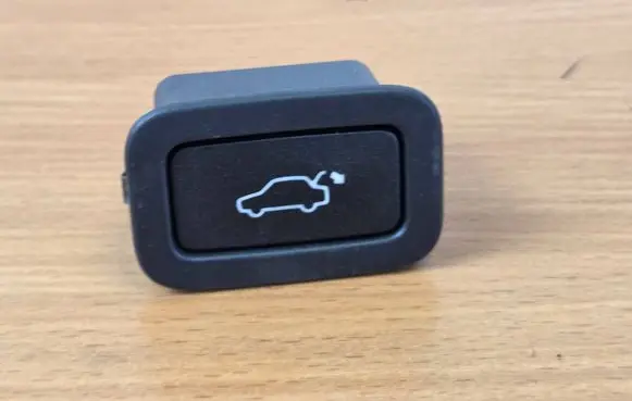 Volvo XC60 Tailgate/trunk/boot open switch 31412055