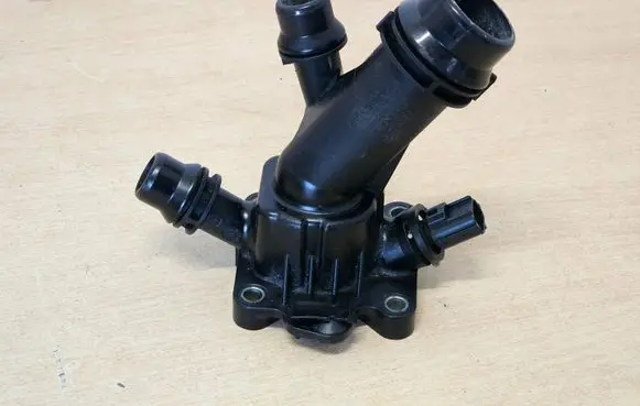 Volvo V60 Thermostat/thermostat housing 31293556