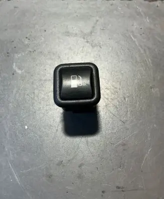 Volkswagen Golf IV Fuel tank opening switch 3B0959833A