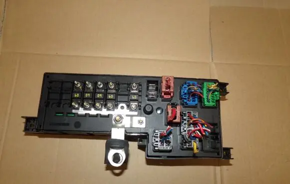 Volvo S60 Fuse module 8637841