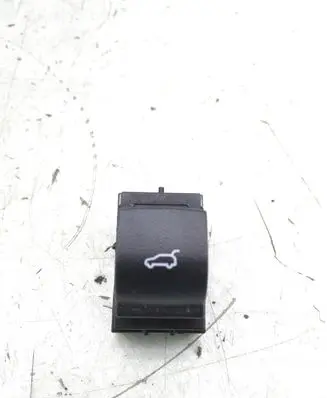 BMW X5 F15 Tailgate/boot open switch button 931870401