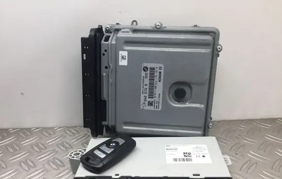BMW 5 F10 F11 Engine ECU kit and lock set 8513242 0281017679 9257039