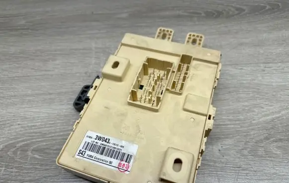 KIA Sportage Fuse module 919503W043 13C130044