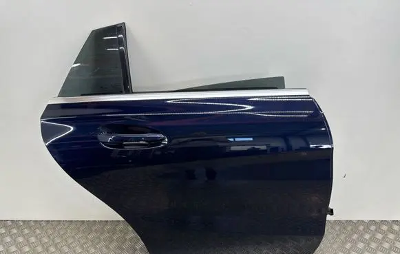 Mercedes-Benz CLA C117 X117 W117 Rear door