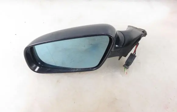 Audi A4 S4 B5 8D Front door electric wing mirror 