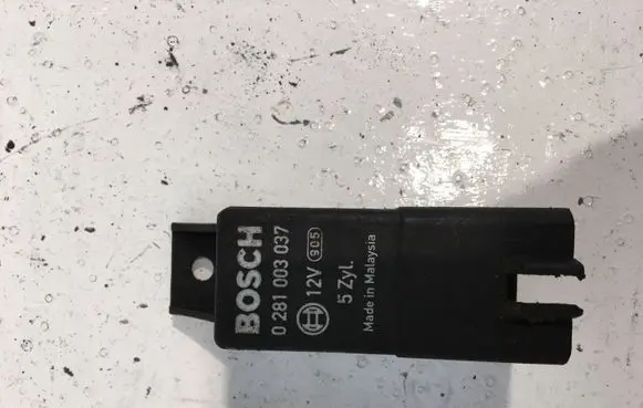 Volvo S80 Glow plug pre-heat relay 0281003037
