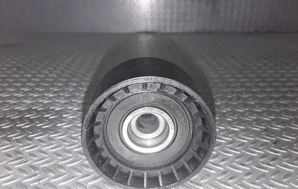 Opel Vectra C Belt tensioner pulley 