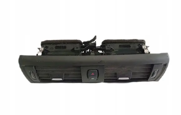 BMW 1 F20 F21 Dash center air vent grill 9205357