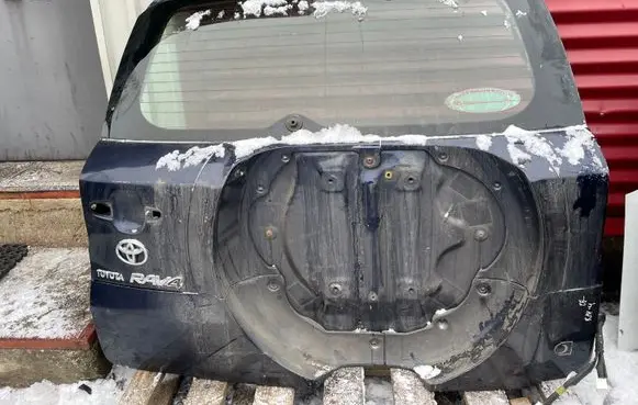 Toyota RAV 4 (XA30) Tailgate/trunk/boot lid