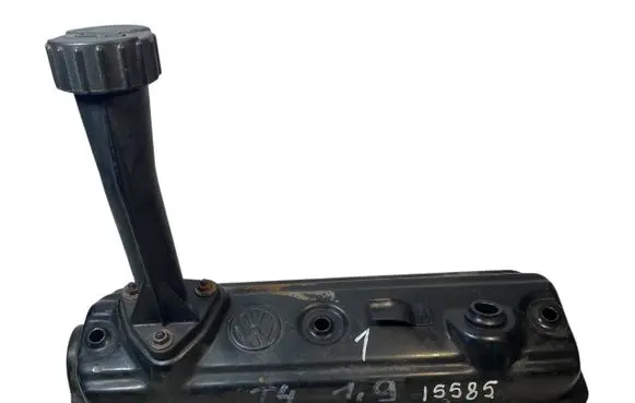 Volkswagen Transporter - Caravelle T4 Rocker cam cover