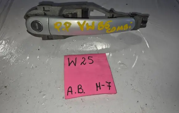 Volkswagen PASSAT B5 Front door exterior handle 5655