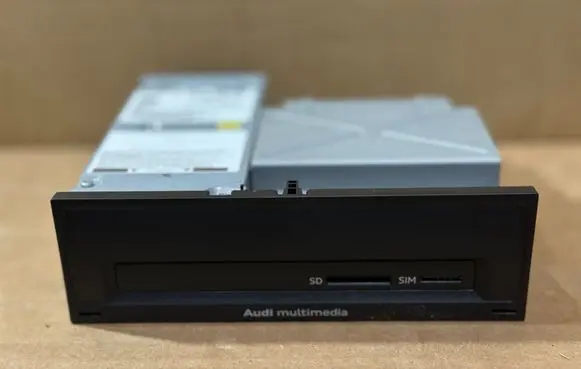 Audi Q3 F3 Navigation unit CD/DVD player 83A035085