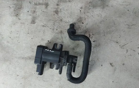 Citroen C4 Cactus Turbo solenoid valve 9811643880 12675171 054161247