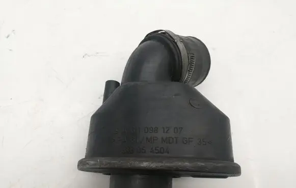 Mercedes-Benz C W202 Intake resonator 6110981207