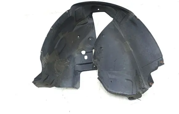 Front wheel arch liner splash guards