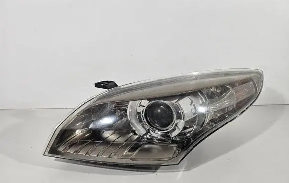 Renault Megane III Headlight/headlamp 190220261101