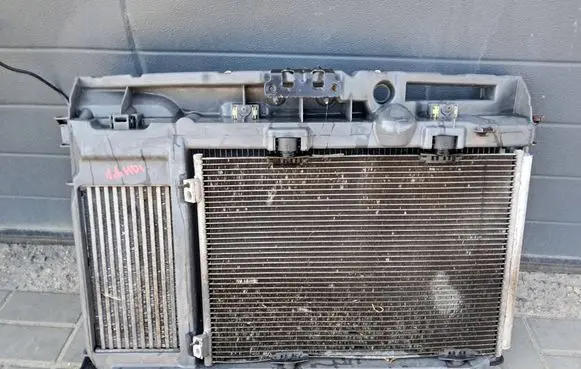 Peugeot 2008 I Radiator support slam panel