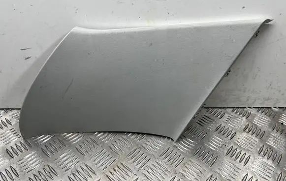 Skoda Superb B6 (3T) (D)pillar trim (top) 3T9867246 UJ8