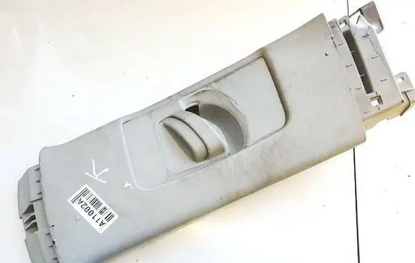 Toyota Auris 150 (B) pillar trim (top) 7302402011