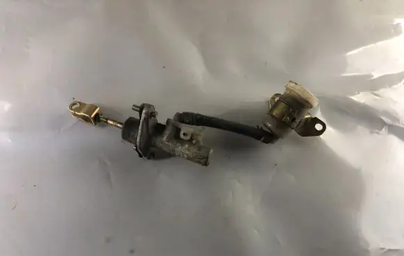 Mitsubishi Pajero Pinin Clutch master cylinder