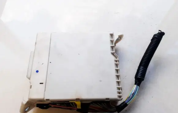 Lexus IS 220D-250-350 Fuse box set 8273053050 82730-53050